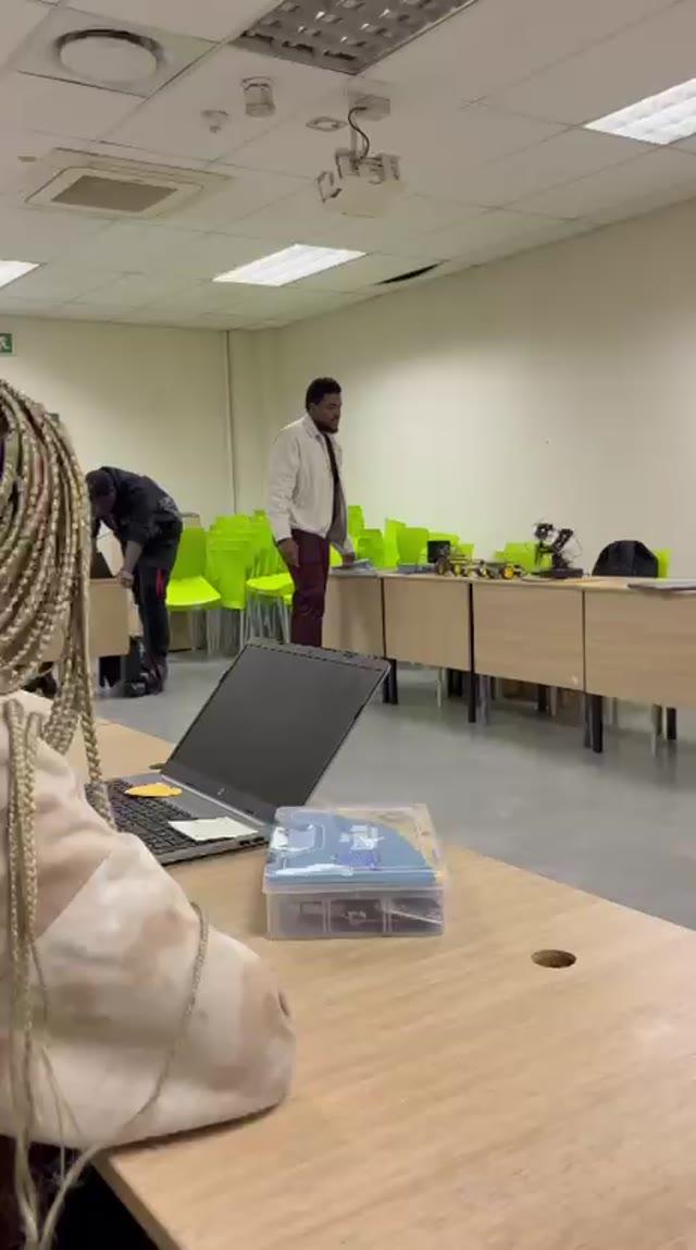 Placeholder: video still from VUT Tech Thursdays: workshop session 01