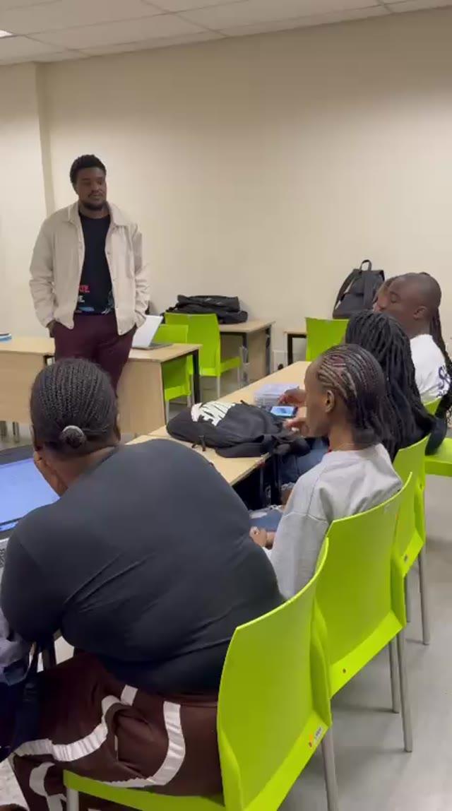 Placeholder: video still from VUT Tech Thursdays: workshop session 06